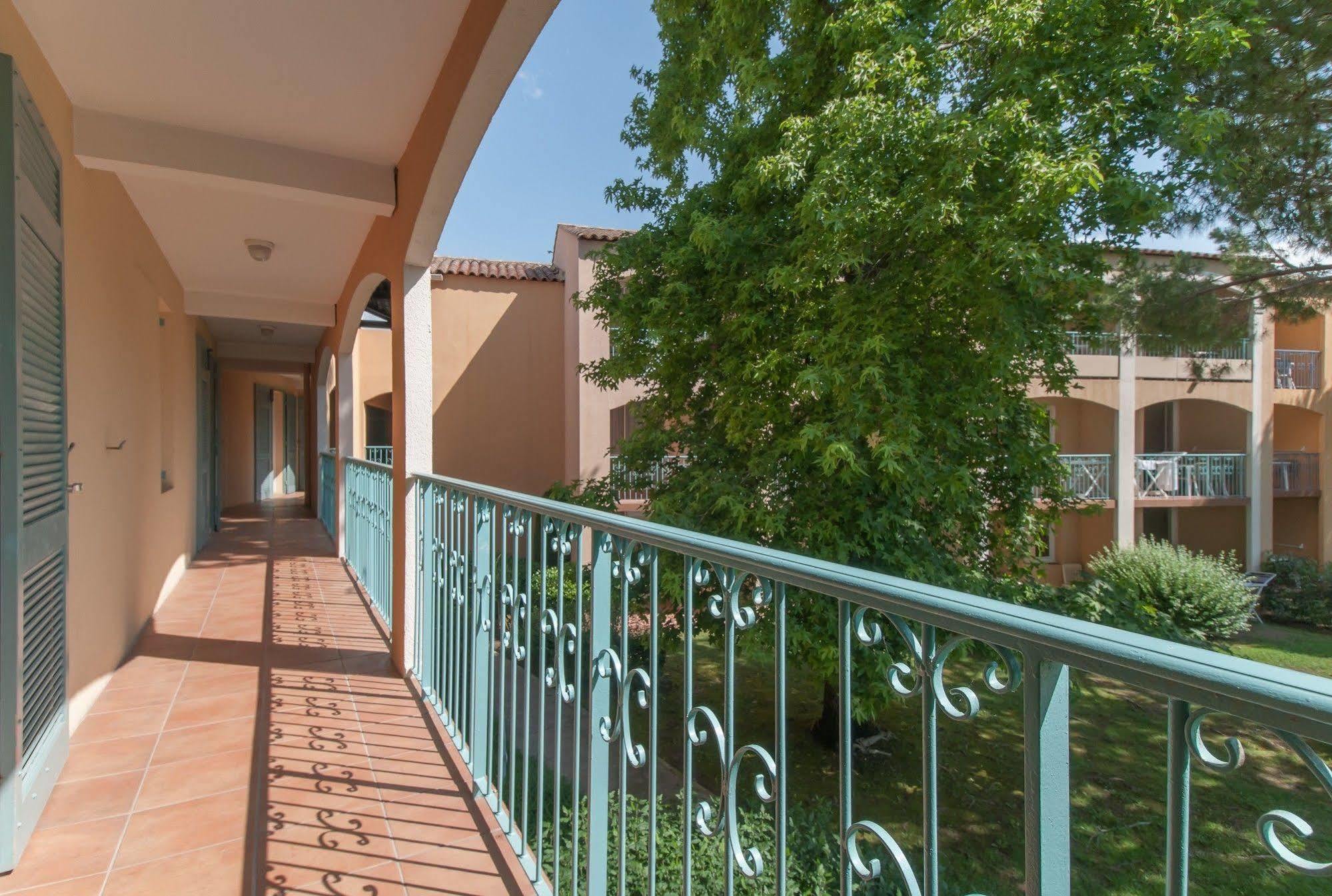 Pierre & Vacances Residence Cannes Mandelieu Exterior foto